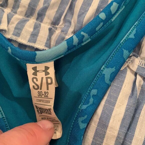 Under Armour sports bra - Picture 2 of 3